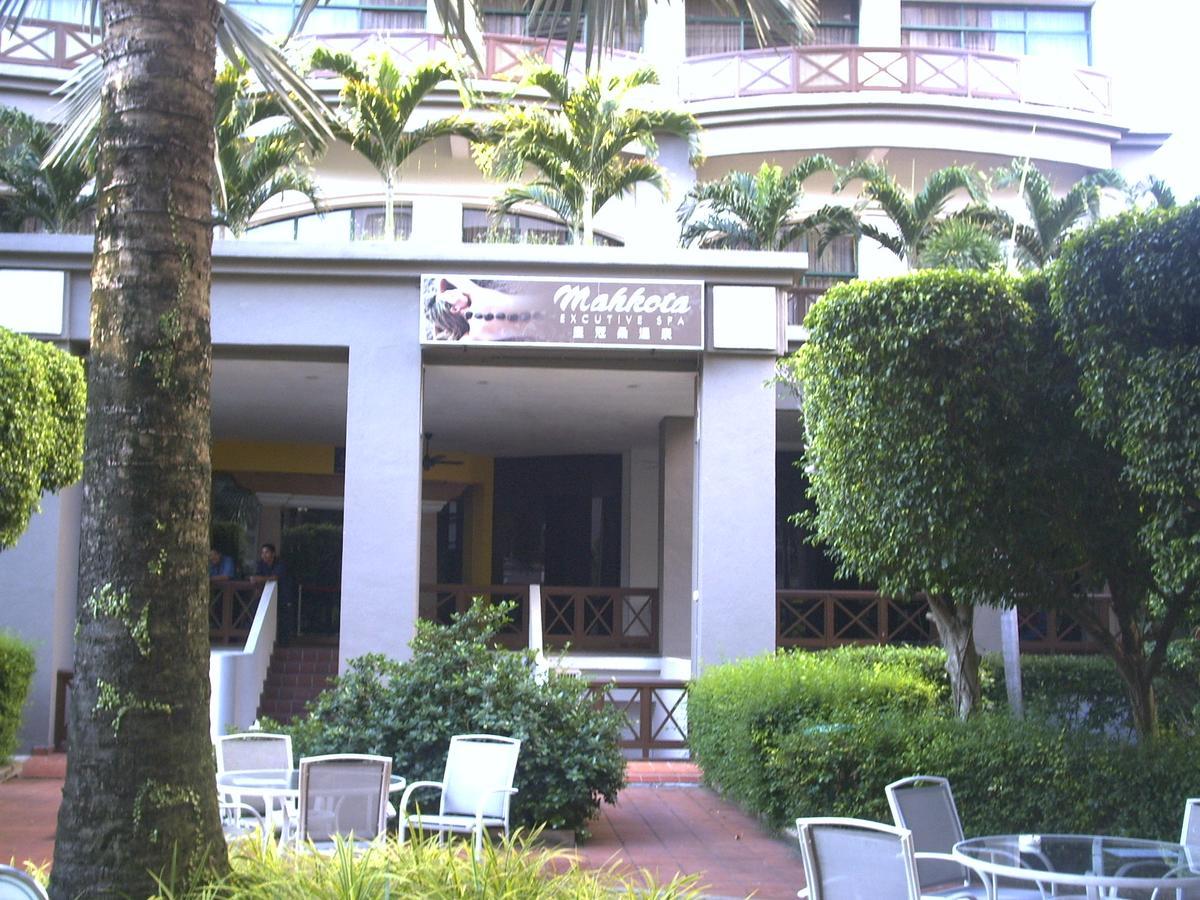 Costa Mahkota Aparthotel Malacca Exterior photo