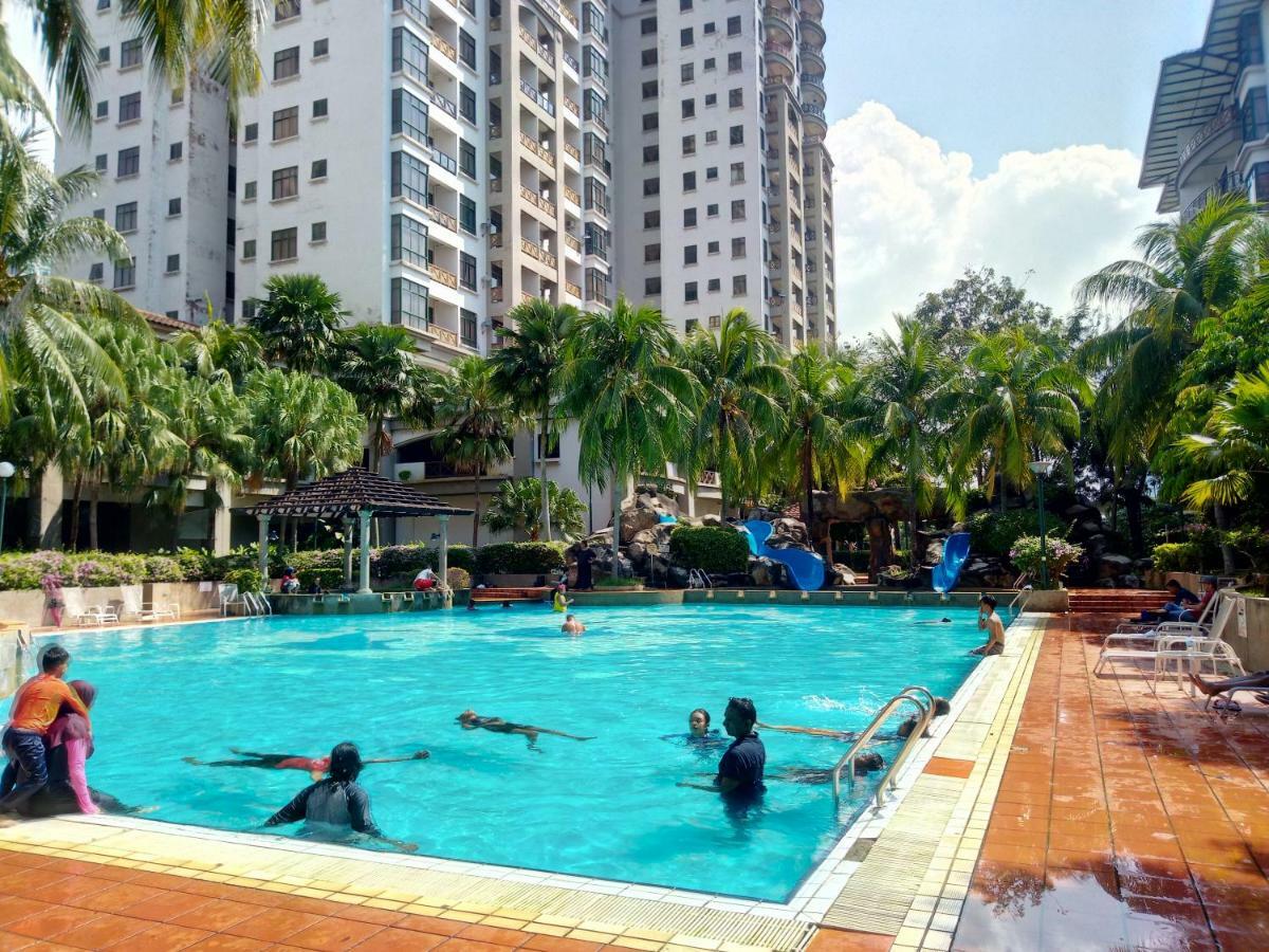 Costa Mahkota Aparthotel Malacca Exterior photo