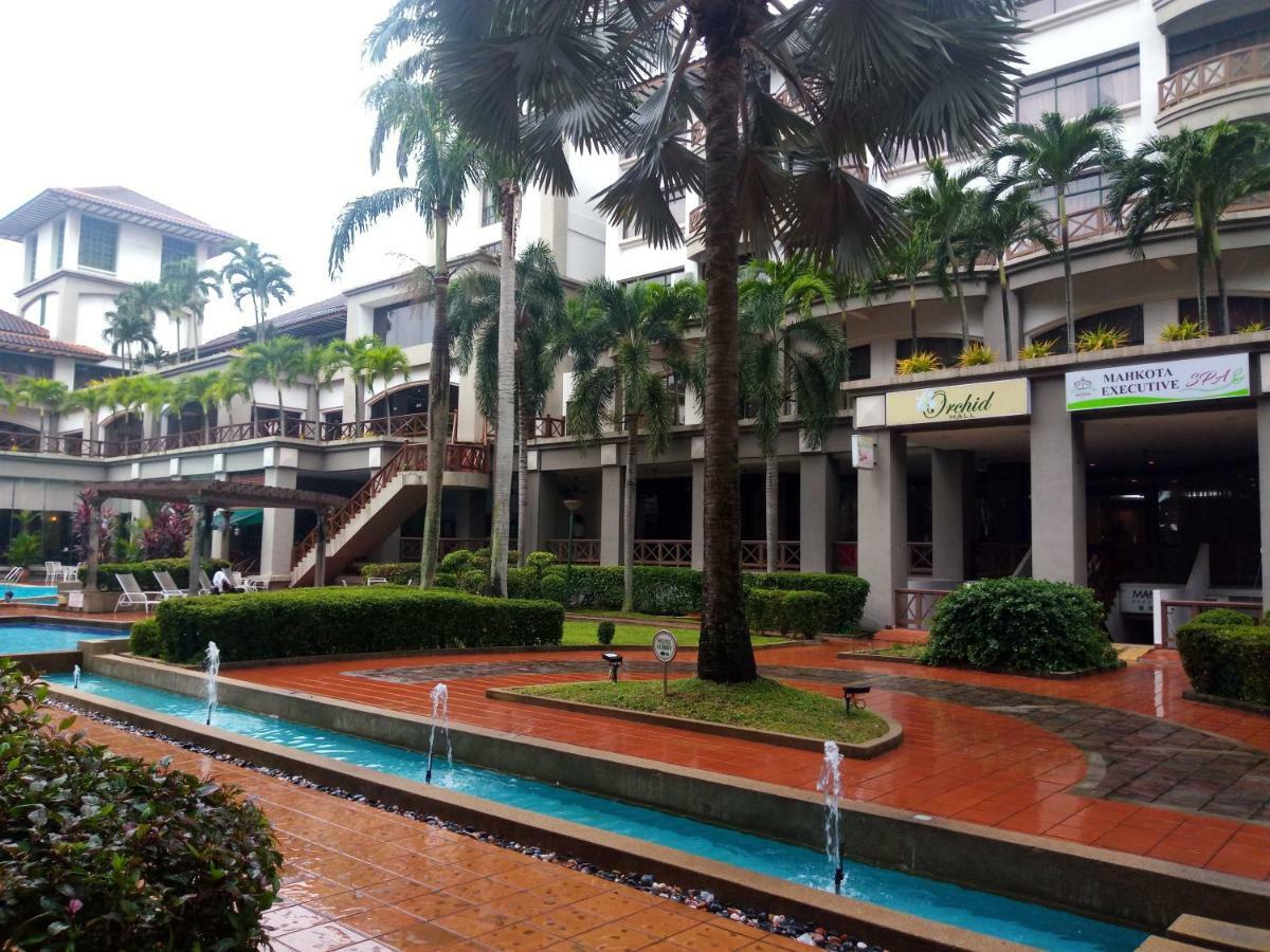 Costa Mahkota Aparthotel Malacca Exterior photo